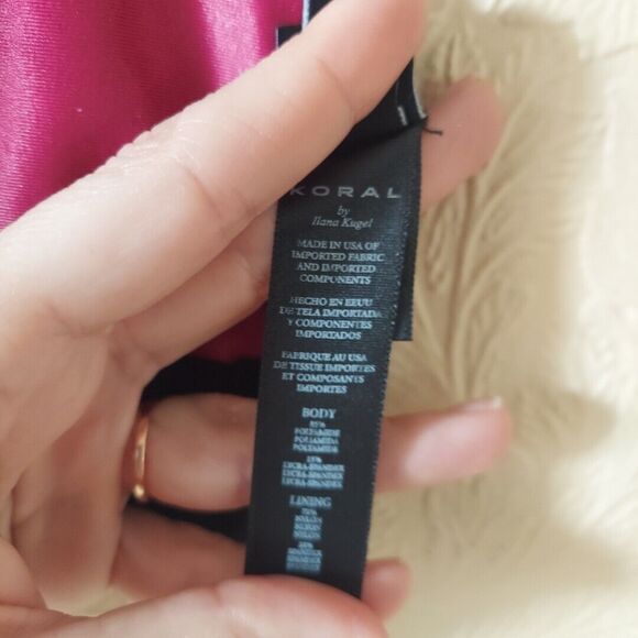 Koral By Ilana Kugel Pylon Sports Bra In Azalea/Black Sz Small - Picture 3 of 7